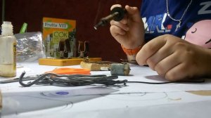 Как поять провода к моторчику