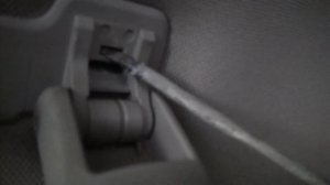 Как снять ручку потолка Мерседес W204 Mersedes