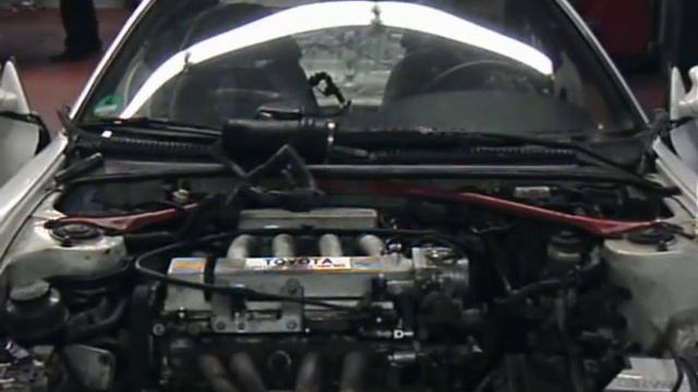 Toyota Celica T18 смотреть онлайн