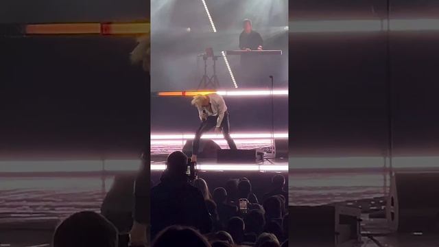 SHAMAN-Танцы на стеклах?Кремль 15.10.23 смотреть онлайн