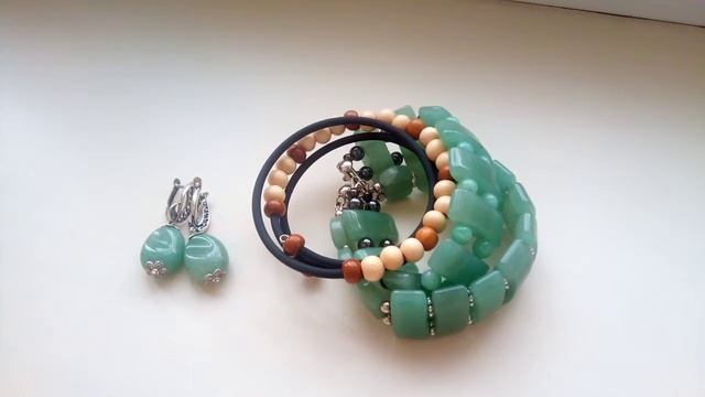 Три браслета и серьги. смотреть онлайн