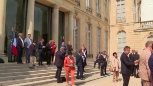 Эммануэль Макрон пообещал всеобъемлющий ответ на беспорядки во Франции