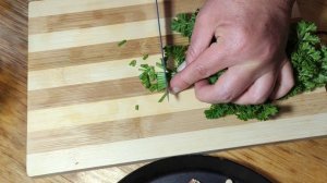 Салат с виноградом куриным филе и сельдереем