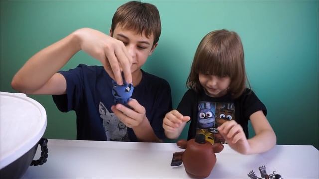 БОЛЬШОЙ ЛОЛ Сюрприз ФНАФ Custom LOL Surprise FNAF смотреть онлайн