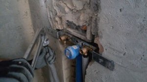 Будни монтажника. Натяжная гильза Rehau. Монтаж водопровода.