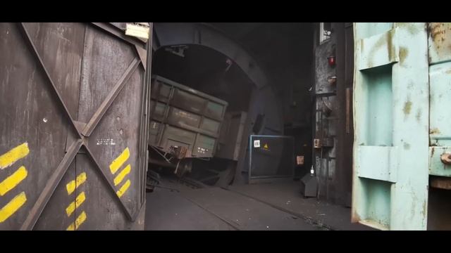 Как переворачивают жд вагоны чтобы высыпать груз смотреть онлайн