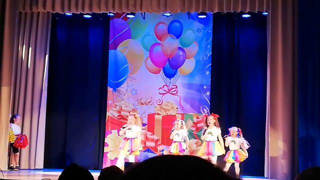 Ансамбль Радуга #робот_бронислав #1_июня смотреть онлайн