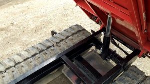 Гусеничный мини самосвал-бульдозер Mitsubishi