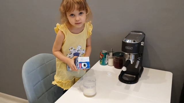 Рецепт молочного коктейля от Алены. смотреть онлайн