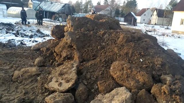 Renault самосвал, отсыпка участков грунтом, зима, нерудные и вторичные материалы 2020 смотреть онлайн