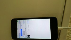 Айфон iPhone работает сам по себе