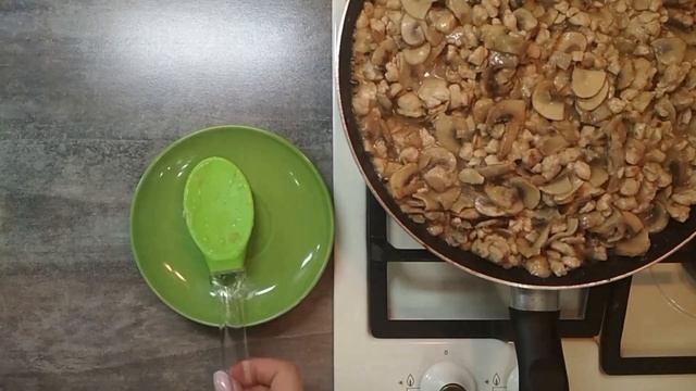 Запеканка из картофельного пюре с курицей и грибами / Из вчерашнего пюре смотреть онлайн