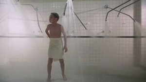 Жуткий Пеннивайз | Сцена в душе: Оно (1990) Момент из фильма