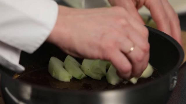 Быстрый пирог-перевертыш с яблоками | Тарт Татен