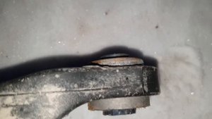 Частичный ремонт задней подвески Chrysler 300C .