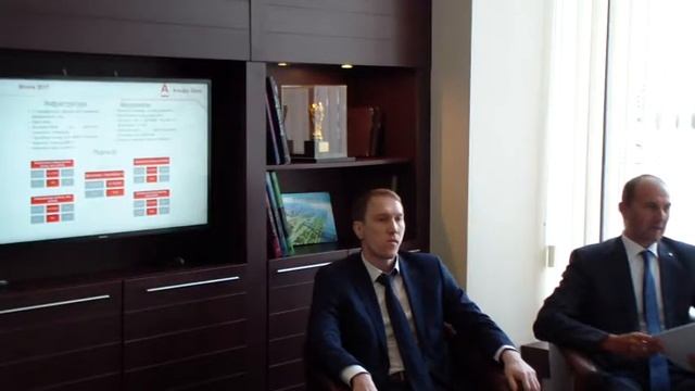 Руководители филиала «Новосибирский» Альфа-Банка и журналисты