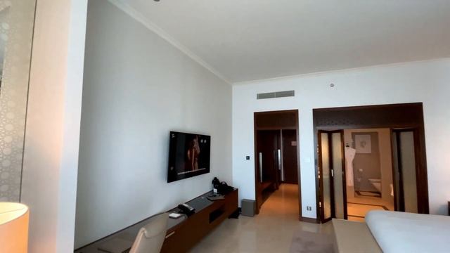 RIXOS Marina Abu Dhabi, обзор отеля Риксос Марина Абу-Даби, ЧАСТЬ 1, ужин, номер, лобби. Отели ОАЭ смотреть онлайн