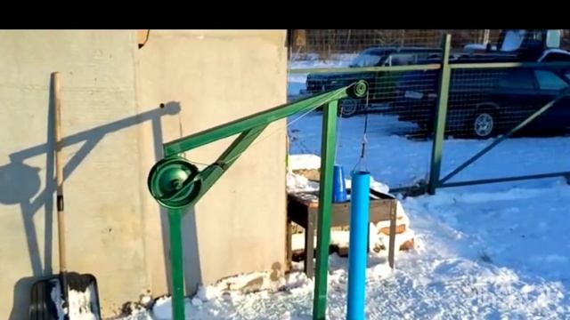 Как достать воду из скважины без насоса смотреть онлайн