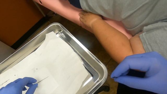 Anti-Eyebrow Surface Piercing смотреть онлайн