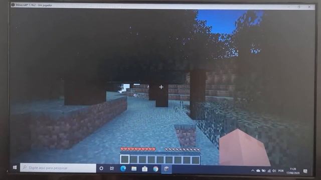 Minecraft Java vs. Bedrock performance comparison