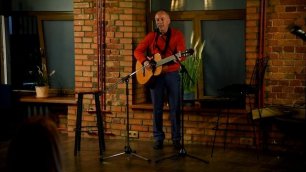 Александр Голиков с песней «Духовой оркестр» на ИТ-Квартирнике АРПП