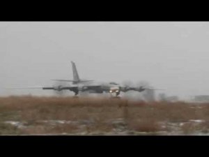 Нанесение удара крылатыми ракетами стратегическим ракетоносцем Ту-95МС по объектам ИГИЛ