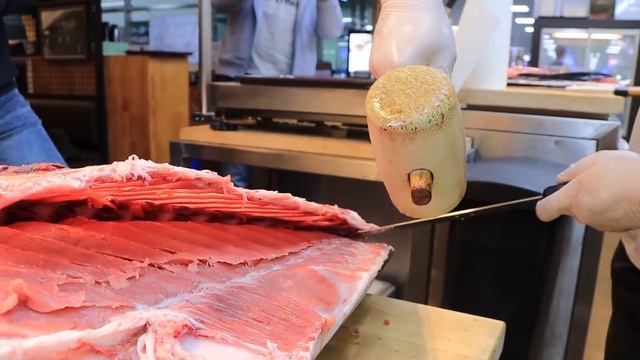 200kg Giant Tuna Cutting Show - Bluefin Tuna Sashimi at Noryangjin Fish Market / Korean Seafood смотреть онлайн