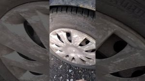 Снять заливную  горловину лансер 9