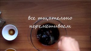 Аппетитные куриные ножки в медово-соевом маринаде на сковороде.