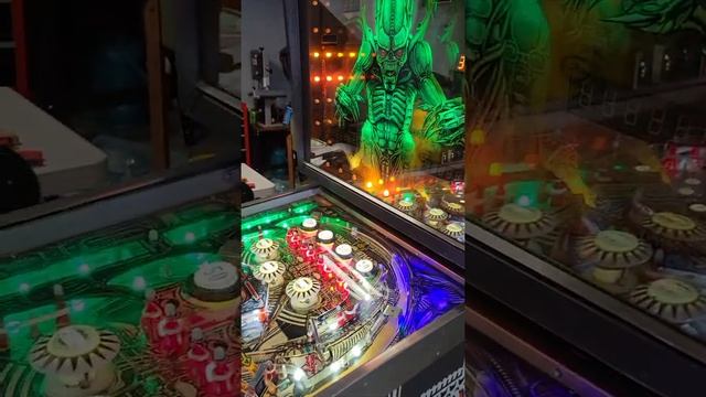 Space Invaders Pinball Restoration смотреть онлайн
