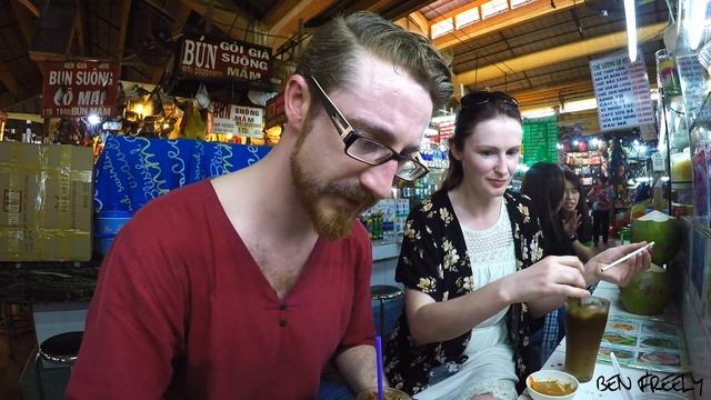 BEN THANH MARKET AND THE CHILLIES OF DOOM | WHERE TO GO IN HO CHI MINH смотреть онлайн