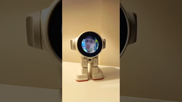 Умный робот Ракс , рубрика приколы от Зубарева ... смотреть онлайн