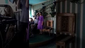 Желаю что б вы все были здоровы.  Очень красиво.  Песни 2017