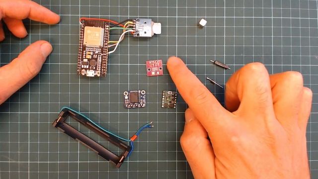 ESP32, SD and WiFi - Download/Upload/Delete SD files using ESP32 microcontroller as a web server