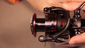 Безынерционная катушка Daiwa Fuego LT