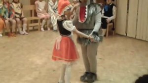 Танец Красной Шапочки и Волка