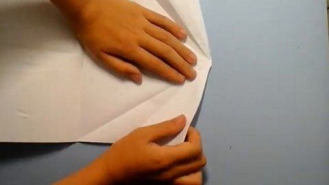 Как сделать самолёт из бумаги который далеко летает. Оригами.