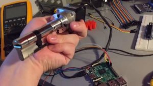 Raspberry Ri and stepper motor operating eurocylinder for HomeKit door