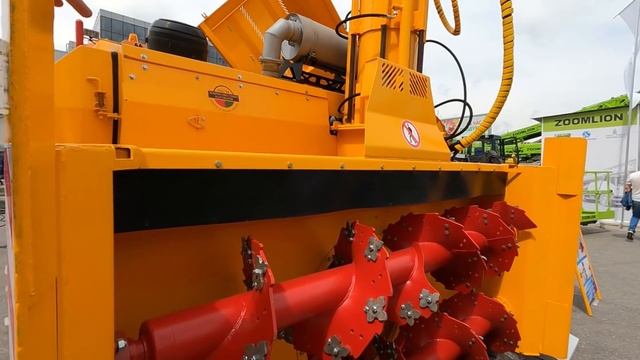 Автономный шнекороторный снегоочиститель на базе погрузчика Амкодор. ДЭ 226 больше не нужен