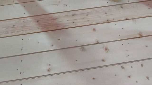 Как устроены утеплённые проливные полы в каркасной бане.