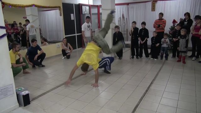 Капоэйра в Бендерах. 29.12.2012 смотреть онлайн