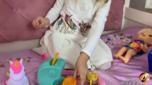 Baby Alive Super Snacks/Диана играет с куклой как мама и кормит её цветными макаронами/Распаковка