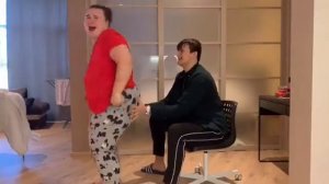 Толстушка чуть не раздавила парня смотреть до конца жаркие танцы для мужа