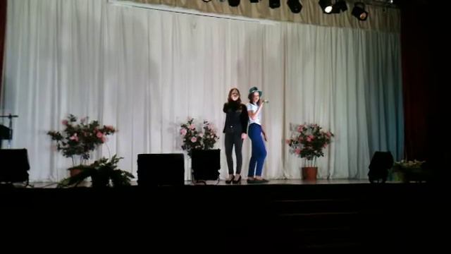 Лариса, Света - Ночь, звёзды и ждаз смотреть онлайн