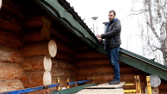 Рубленый дом из бревна в Московской области. Гарантийное обслуживание деревянного дома.