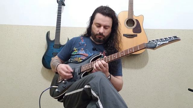 Review Moonlight - Guitarra Ibanez SA260  Escutem com o fone de ouvido 