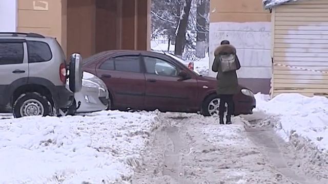 В рубрике «Дежурный по городу» - о последствиях непогоды в Ярославле смотреть онлайн