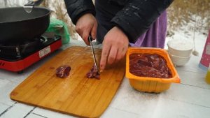 Рецепт родом из СССР столовых. Куриная печень в сметане с гречкой. Обалденное блюдо!