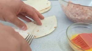 Я их приготовил из лаваша/Очень вкусные и сочные/Чебуреки с мясом из лаваша/Chebureks with meat!