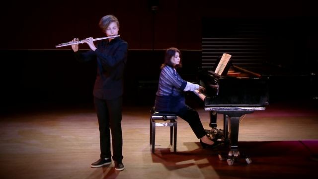 J.S.Bach. Sonata for flute in C-dur BWV.1033, vol. l, ll. Даниил Росс - флейта. смотреть онлайн